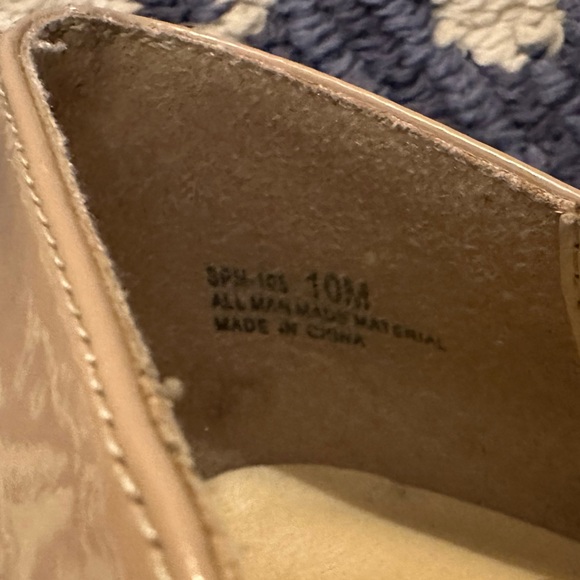 3/$25 Chinese Laundry Nude Patent Pointed Toe Heels Sz 10M Classic Pump - Picture 4 of 11